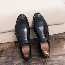 Load image into Gallery viewer, Men&#39;s Casual Axel Black Brogue Patent Leather Shoes