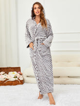 Load image into Gallery viewer, Plaid Soft &amp; Plush Long Sleeve Hooded Robe