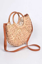 Load image into Gallery viewer, Straw Weaved Swing Clutch Bag