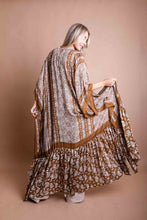 Load image into Gallery viewer, Beautiful Paisley Tapestry Free Flow Kimono Cardigan