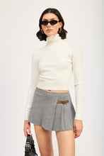 Load image into Gallery viewer, White Knit Turtleneck Long Sleeve Crop Top