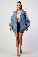 Load image into Gallery viewer, Casual Loose Fit Denim Stripe Jacket