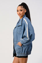 Load image into Gallery viewer, Casual Loose Fit Denim Stripe Jacket