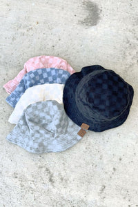 Trendy Checkered Terry Cloth Bucket