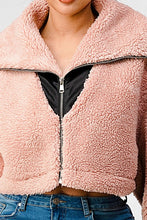 Load image into Gallery viewer, Athina Blush Oversized Sherpa with Contrast Jacket