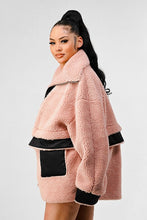 Load image into Gallery viewer, Athina Blush Oversized Sherpa with Contrast Jacket