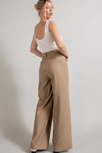 Load image into Gallery viewer, Flowy and Relaxed Off White Straight Leg Pants