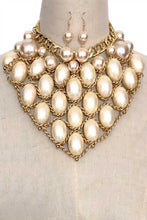 Load image into Gallery viewer, Faux Pearl Statement Chain Accent Necklace Set