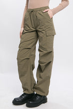 Load image into Gallery viewer, Loose Fit Khaki Parachute Cargo Pants