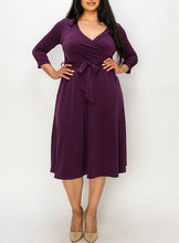 Load image into Gallery viewer, Plus Size 3/4 Sleeve Green Belted Wrap Dress