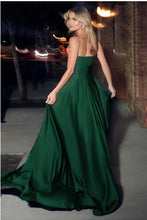 Load image into Gallery viewer, Emerald Green Sweetheart Satin Keyhole Strapless Gown