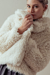 Soft & Chic Beige Faux Fur Long Sleeve Winter Coat