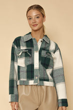 Load image into Gallery viewer, Cropped Green Pattern Flannel Jacket