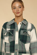 Load image into Gallery viewer, Cropped Green Pattern Flannel Jacket