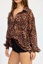 Load image into Gallery viewer, Animal Print Oversized Shirt