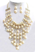 Load image into Gallery viewer, Mix Pearl Clear Beads Drop Statement Necklace Set