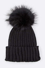 Load image into Gallery viewer, Raccoon Fur PomPom Beanie