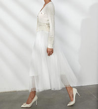 Load image into Gallery viewer, Prestigious Tulle White Pleated Flowy Maxi Skirt