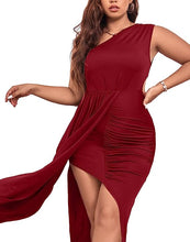 Load image into Gallery viewer, Plus Size Red One Shoulder Ruched Asymmetrical Maxi Dress