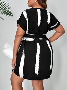 Plus Size Black Abstract Short Sleeve Belted Dress