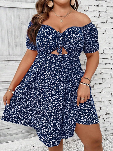 Plus Size Sweetheart Floral Short Sleeve Dress