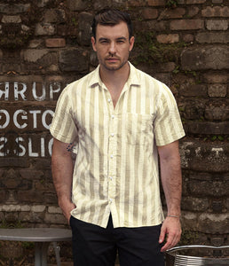 Men's Wrinkled Style White Striped Button Up Short Sleeve Shirt