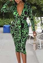 Load image into Gallery viewer, Plus Size Green Leopard Printed Long Sleeve Bodycon Midi Dress