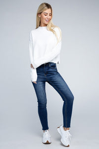 Trendy & Relaxed White Knit Long Sleeve Top