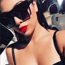 Load image into Gallery viewer, The Lauren Flat Top Matte Black Gradient Sunglasses