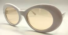 Load image into Gallery viewer, Fashionista White/Clear Lens Round Oval Sunglasses