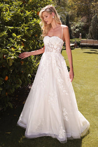 Sweetheart White Lace Appliques Sleeveless Wedding Gown