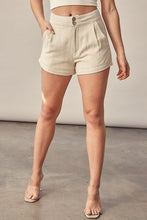 Load image into Gallery viewer, Off White Linen Pleated Hidden Front Zipper Button Front Short