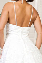 Load image into Gallery viewer, Contour Ivory Embroidery Sweetheart Mesh Wedding Gown