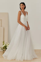 Load image into Gallery viewer, Ameli Off White Sleeveless Ball Gown
