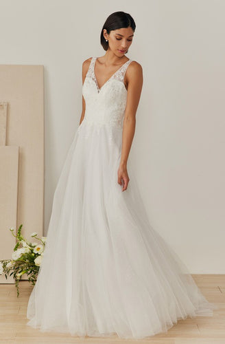 Ameli Off White Sleeveless Ball Gown