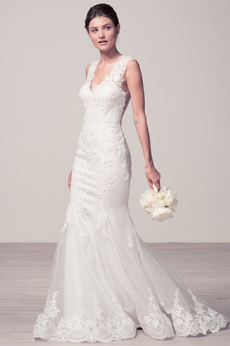 Lace Embroidered White V-Neck Sleeveless Mermaid Bridal Gown