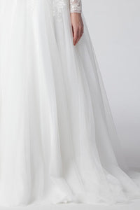Wedding Lace Off White Sweetheart Style Long Sleeve Gown