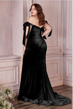 Load image into Gallery viewer, Plus Size Emerald Velvet Off Shoulder Chic Maxi Gown