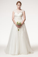 Load image into Gallery viewer, Elegant Sheer Vintage Long Lace Wedding Dress
