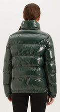 Load image into Gallery viewer, Quilted Green Shiny Padded Women&#39;s Puffer Jacket