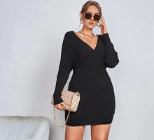 Load image into Gallery viewer, Plus Size Black Long Sleeve Sweater Dress