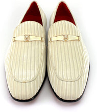 Load image into Gallery viewer, Metal Lion Ornament Ivory Velvet Embossed Striped Loafers