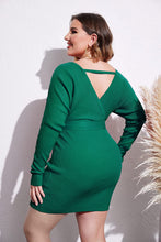 Load image into Gallery viewer, Plus Size Green Long Sleeve Sweater Dress
