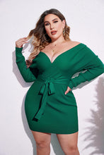 Load image into Gallery viewer, Plus Size Green Long Sleeve Sweater Dress