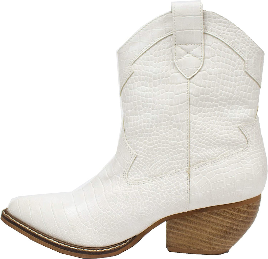 Dolce Amore Cream Rounded Toe Western Ankle Boots