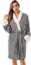 Load image into Gallery viewer, Stylish Houndstooth Sherpa Shawl Collar Women&#39;s Robe