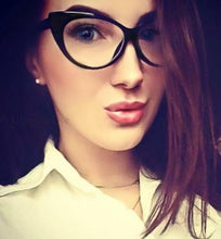 Load image into Gallery viewer, Vintage Style Cat Eye Black Clear Elegant Glasses